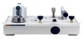 Fluke P3014-KGCM2-P Gas Deadweight Tester with Pump, 10 KGF/CM<sup>2</sup>-