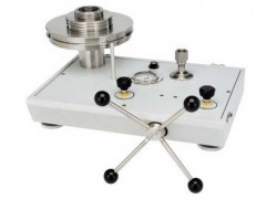 Fluke P3031-KGCM2 Gas Deadweight Tester, Liquid Lubricated, 70kgf/cm2-