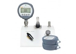 Fluke P5510/14B-2700G-6 Pneumatic Comparison Test Pump with six gauges-