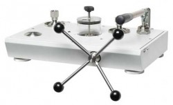 Fluke P5515-2700G-3/C Hydraulic Pressure Comparator, 3 Gauges Accredited-